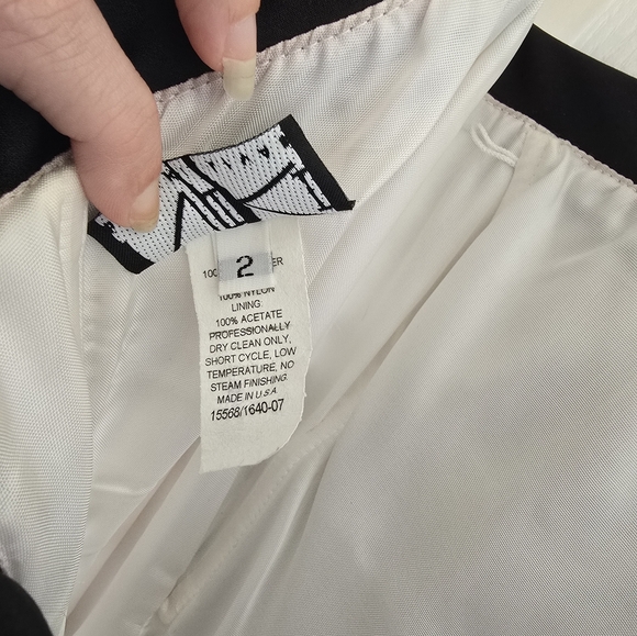 Elegant Black Lace Overlay Dress - Picture 3 of 4